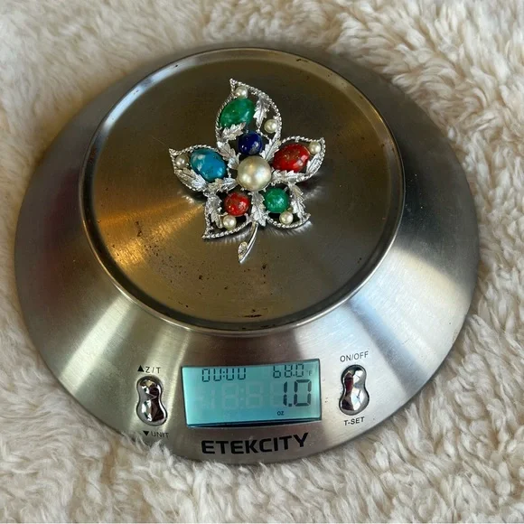 Sarah Coventry Vintage Silver Toned Leaf Brooch - Picture 13 of 13